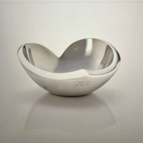 Nambe Love Bowl 6.25” - Picture 1 of 3